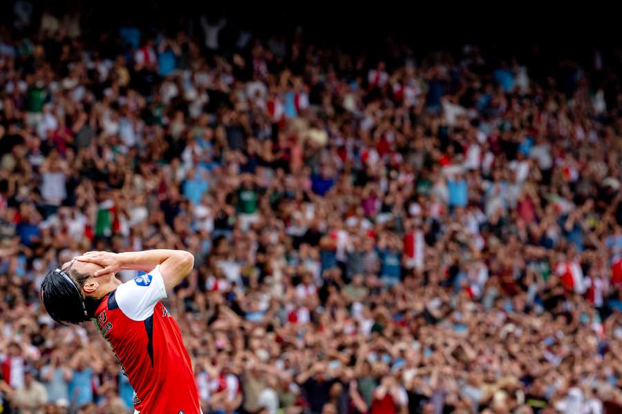 Feyenoord bez kibiców na dwóch wyjazdach po incydencie z pirotechniką Feyenoord bez kibiców na dwóch wyjazdach po incydencie z pirotechniką