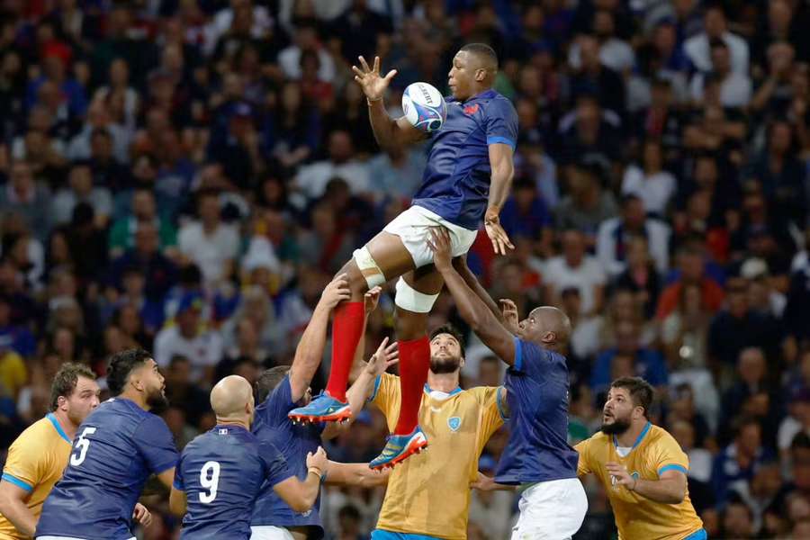 Francie se po výhře nad Uruguayí přiblížila postupu ze skupiny.