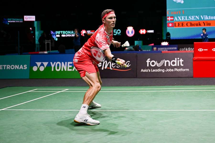 Axelsen in action against Kean Yew Loh 