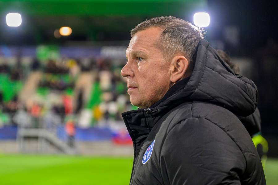 Tréner sokolíkov Jaroslav Kentoš počas prvého duelu s Kazachstanom.