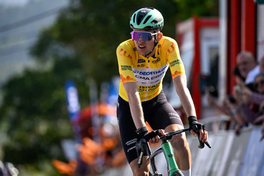 Der 19-jährige Seixas behält das Gelbe Trikot Der 19-jährige Seixas behält das Gelbe Trikot