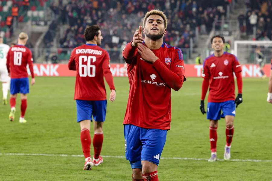 Polska nadal na 12. miejscu w rankingu UEFA, ale 11. jest już coraz bliżej