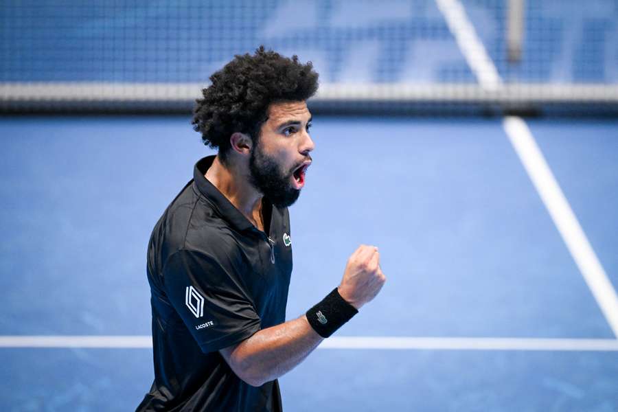 Arthur Fils écarte Giovanni Mpetshi Perricard à l'ATP 500 de Bâle Arthur Fils écarte Giovanni Mpetshi Perricard à l'ATP 500 de Bâle