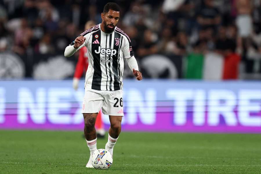 Nottingham Forest want Douglas Luiz this summer