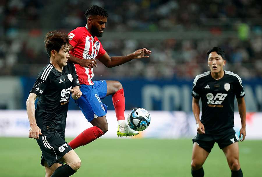 Lemar logró el primer gol para los colchoneros en Seúl.