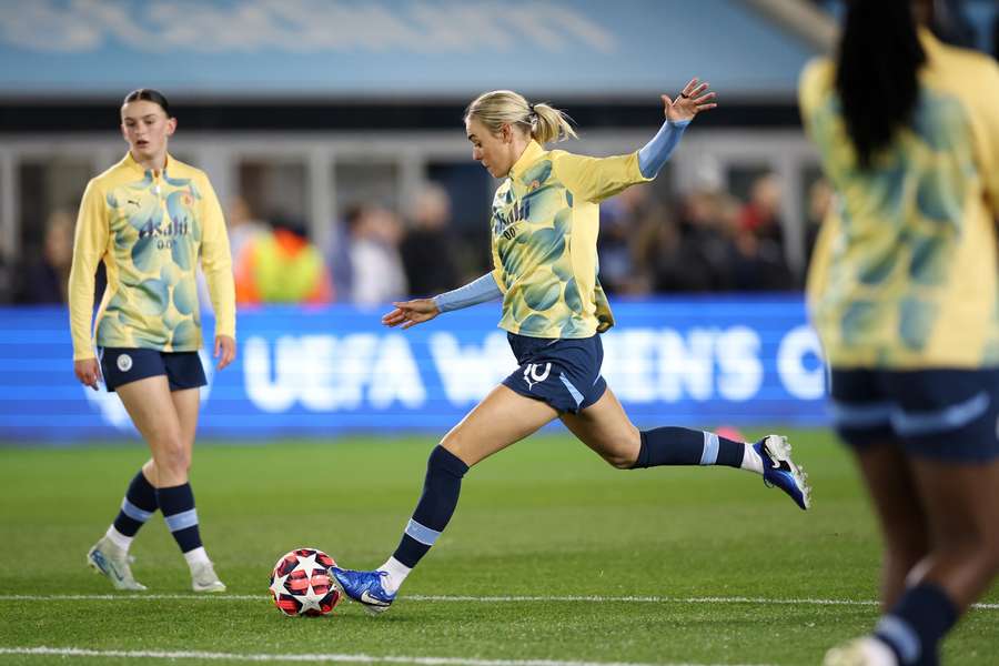 Jill Roord van Manchester City tijdens de warming-up bij Valerenga