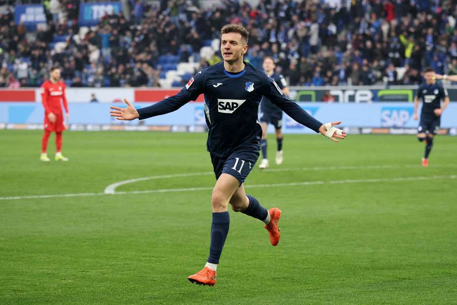 Asllani by mohl měnit adresu.