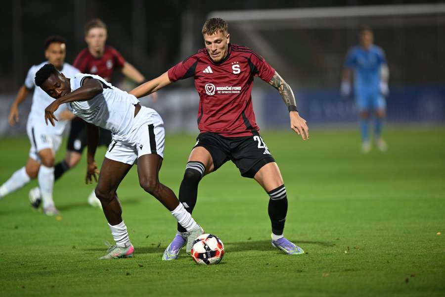 Patrik Vydra v odvetném zápase s Araratem-Armenia.