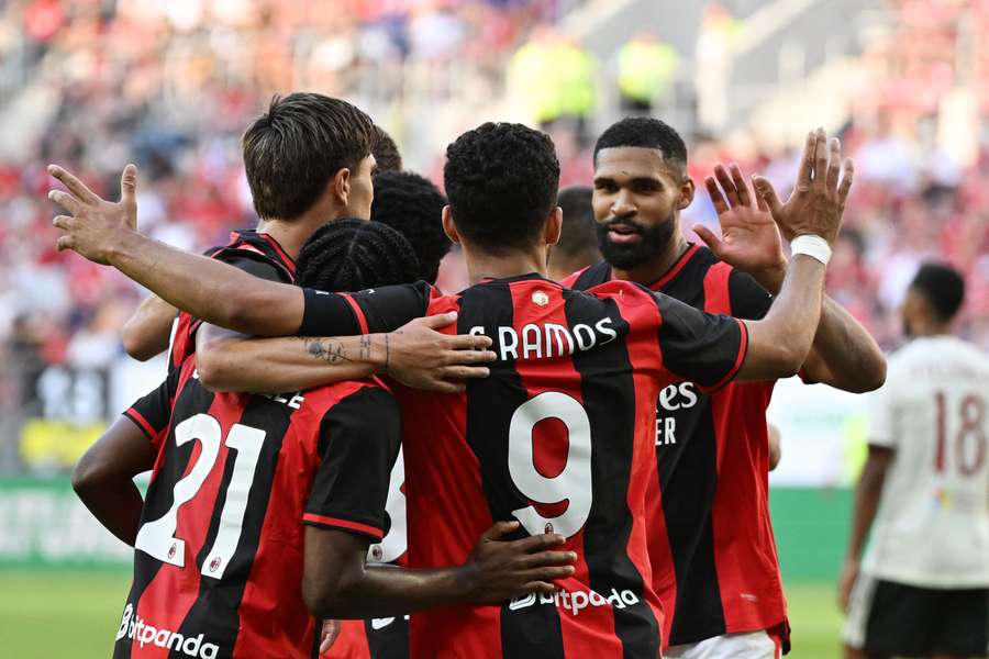 Jogadores do Milan comemoram gol marcado pelo português Gonçalo Ramos Jogadores do Milan comemoram gol marcado pelo português Gonçalo Ramos