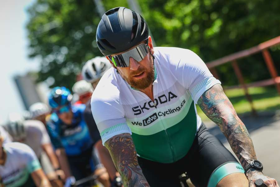 Bradley Wiggins ozdobil Kopcovitou L’Etape Czech Republic 2025.