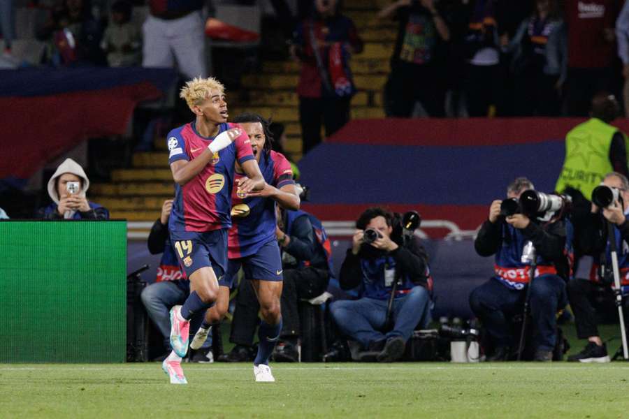 Lamine Yamal celebra su gol ante el Inter