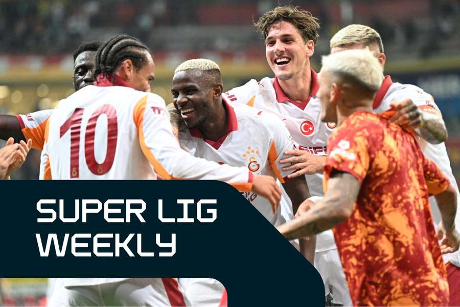Galatasaray players celebrate after their win at Kayserispor