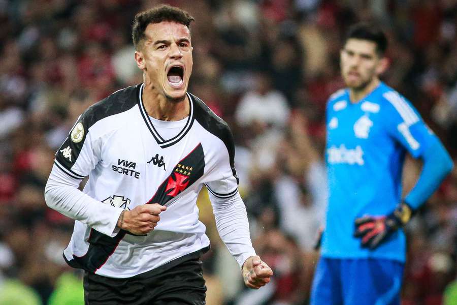 Philippe Coutinho empatou o clássico contra o Flamengo