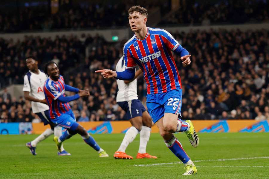 Jorgen Strand Larsen fez o primeiro golo do Crystal Palace