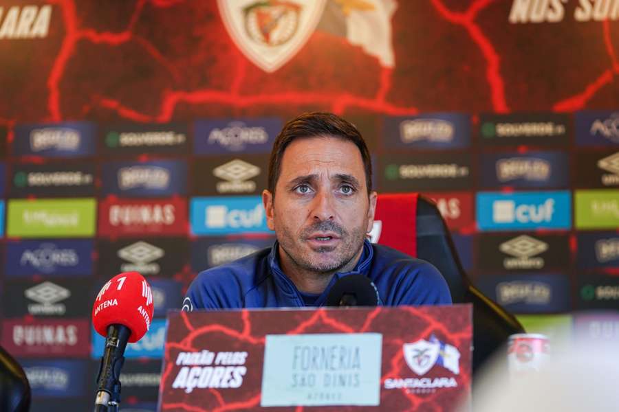 Vasco Matos, treinador do Santa Clara