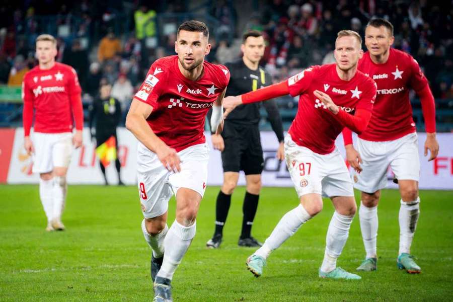Łukasz Zwoliński w meczu Wisły Kraków z Miedzią Legnica