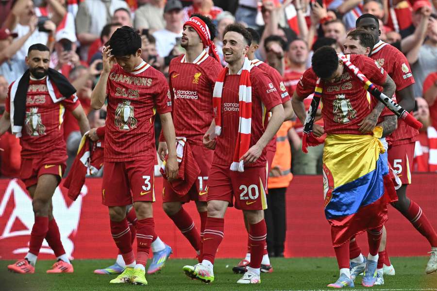 Luis Díaz celebra el título
