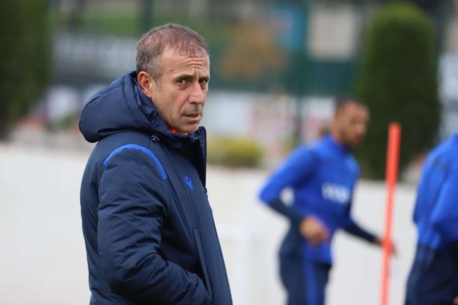 Abdullah Avci deixa a equipa no sexto lugar