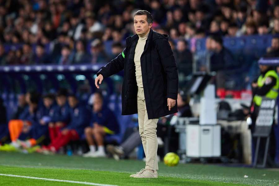 Levante coach Castro slams Valencia derby celebrations: Respect always important Levante coach Castro slams Valencia derby celebrations: Respect always important