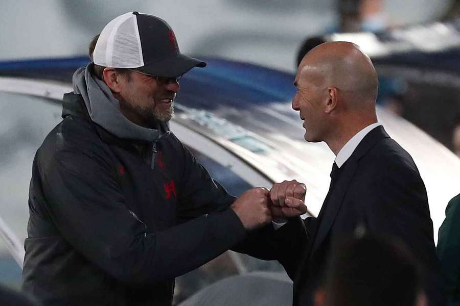 Real Madrid tápe, ve Španělsku už padají první jména, kdo by mohl nahradit Xabiho Alonsa. Real Madrid tápe, ve Španělsku už padají první jména, kdo by mohl nahradit Xabiho Alonsa.