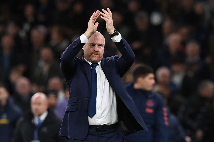 Dyche está concentrado na Premier League