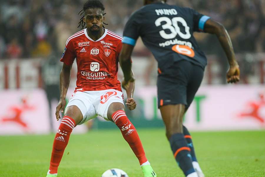Brest scored late to rescue a point against Marseille