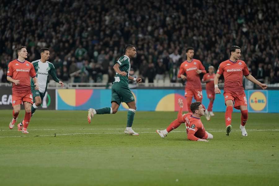 L'attimo dopo il tiro del 3-2 di Tete