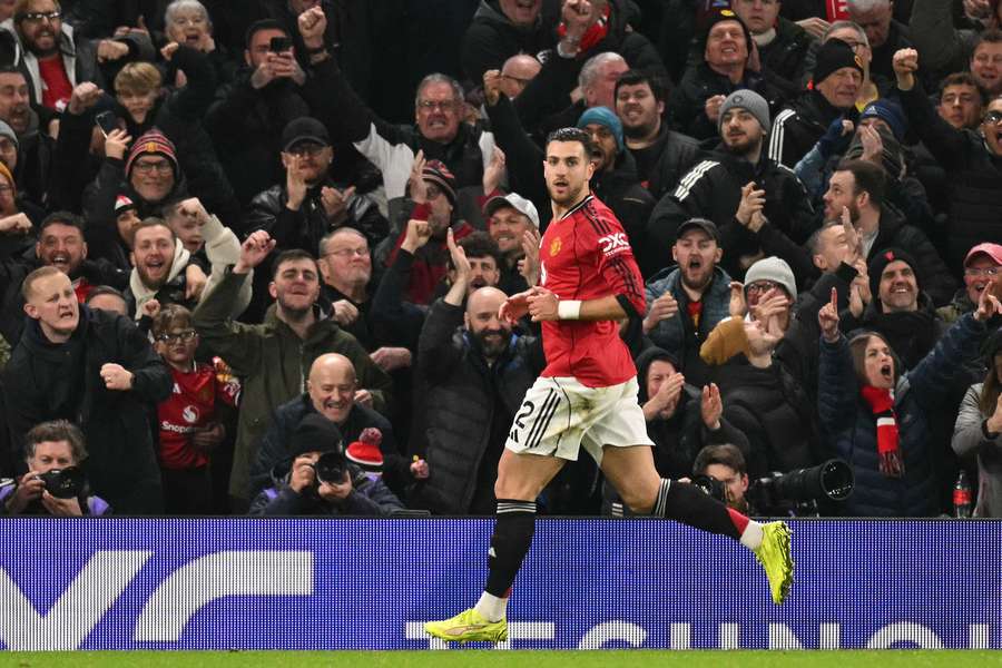 Dalot fez o primeiro golo da época na Premier League