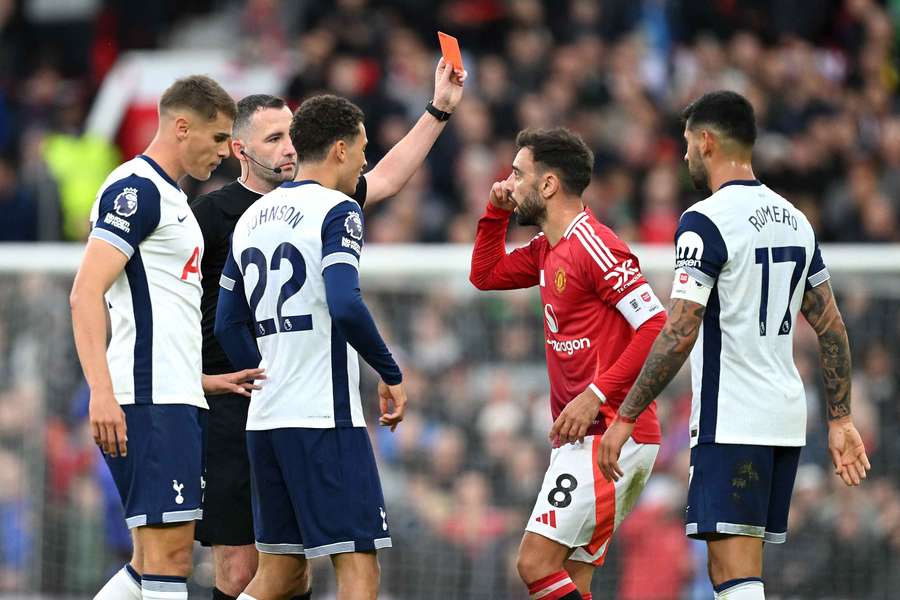 Bruno Fernandes werd uit het veld gestuurd tegen Tottenham