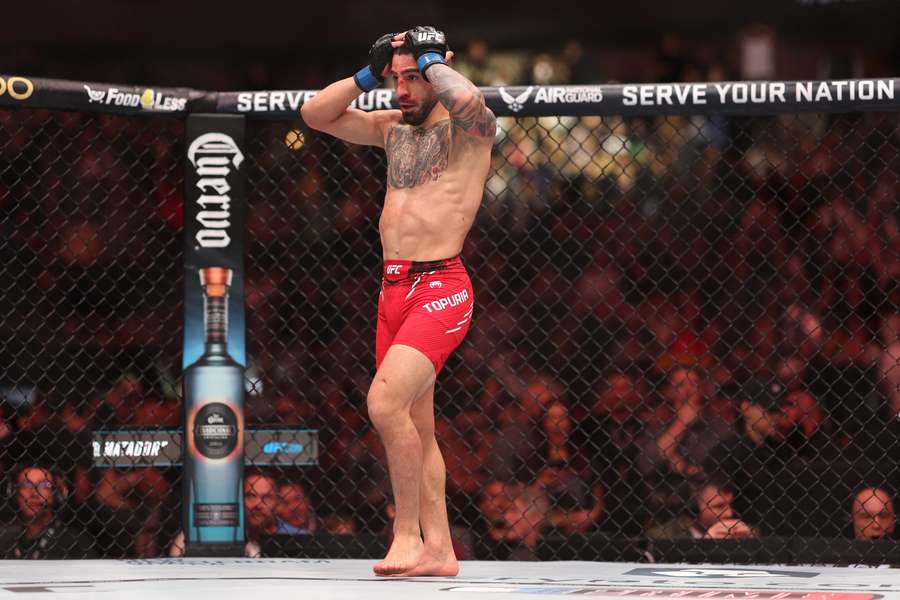 Ilia Topuria aspira a conseguir su segundo cinturón de campeón mundial de la UFC. 