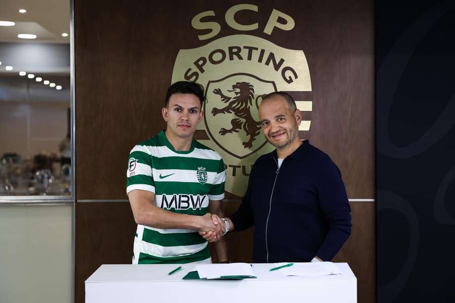 Rocha já rubricou o novo contrato