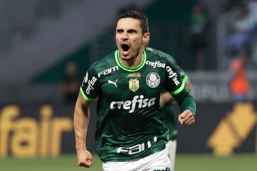 Veiga segue fazendo história com a camisa do Palmeiras