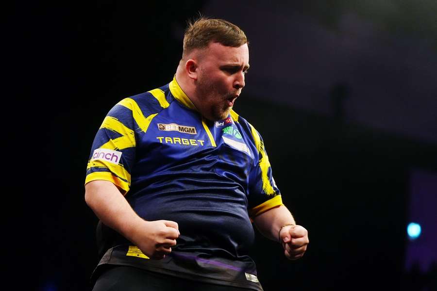 Littler festeja Littler festeja