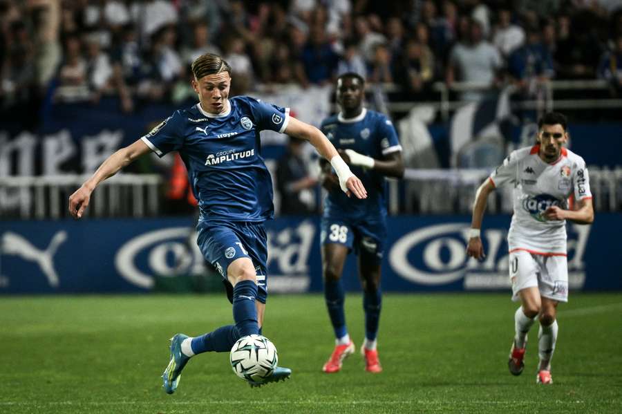 Mathys Detourbet avec Troyes le 2 mai. Mathys Detourbet avec Troyes le 2 mai.