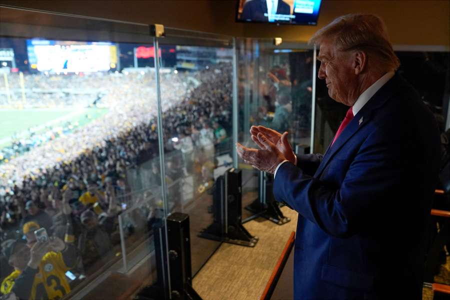 Media: Prezydent Trump wybiera się na mecz Super Bowl w Nowym Orleanie