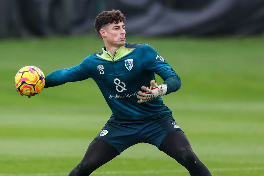 Brankář Kepa Arrizabalaga by měl přestoupit z Chelsea do Arsenalu.