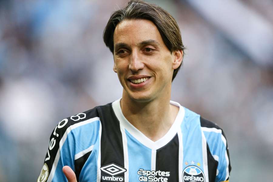 Geromel encerrou sua carreira neste domingo (8)