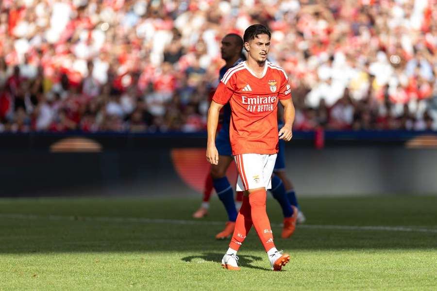 Franjo Ivanović vai trocar o Benfica pelo Lens Franjo Ivanović vai trocar o Benfica pelo Lens