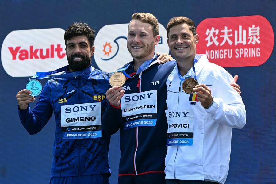 Constantin Popovici pe podiumul Campionatelor Mondiale de sărituri de la mare înălțime