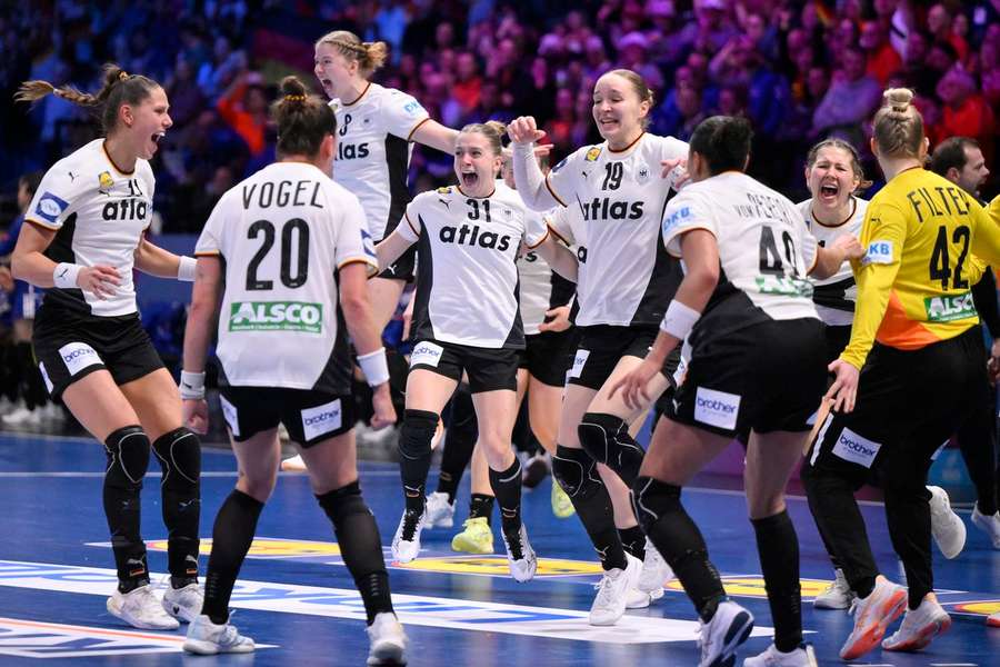 Alemanha celebra triunfo sobre a França Alemanha celebra triunfo sobre a França