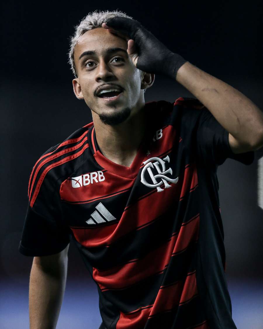 Matheus Gonçalves brilhou em Flamengo 2x2 Botafogo, pelo Brasileirão Sub-20