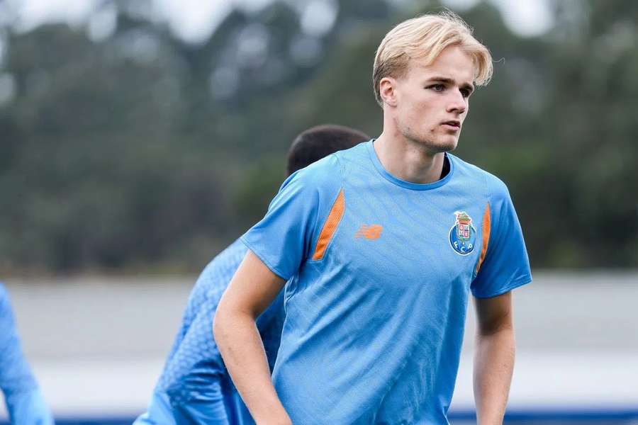 Victor Froholdt no treino do FC Porto