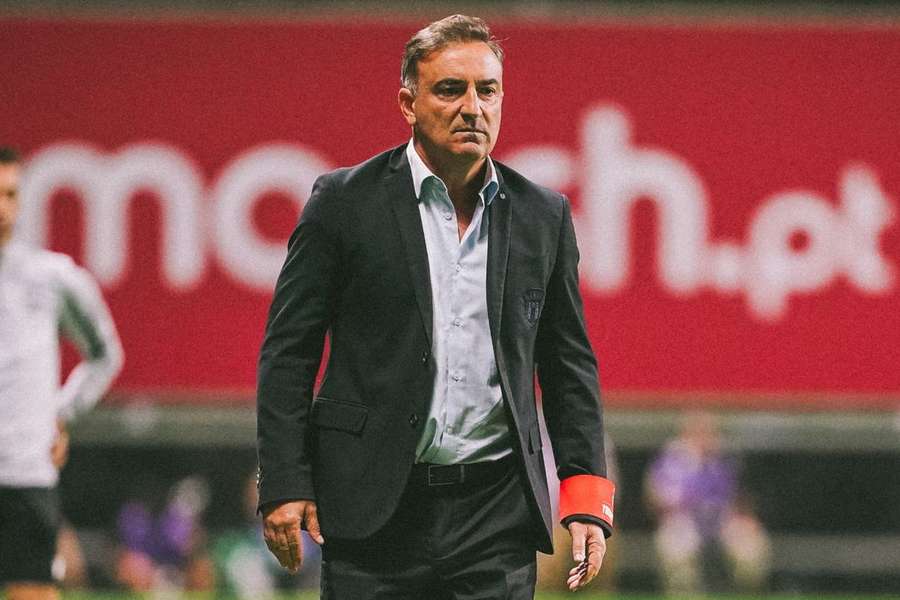 Carlos Carvalhal deixa comando técnico do SC Braga por "mútuo acordo"