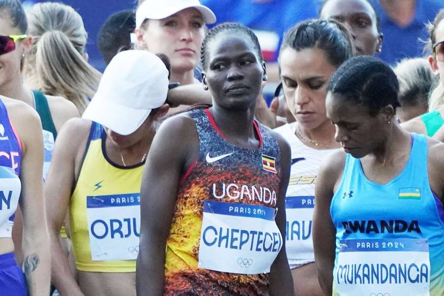 Rebecca Cheptegei, antes de tomar la salida en París.