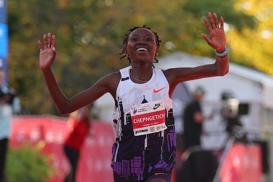 Ruth Chepngetich na Maratona de Chicago em 2024