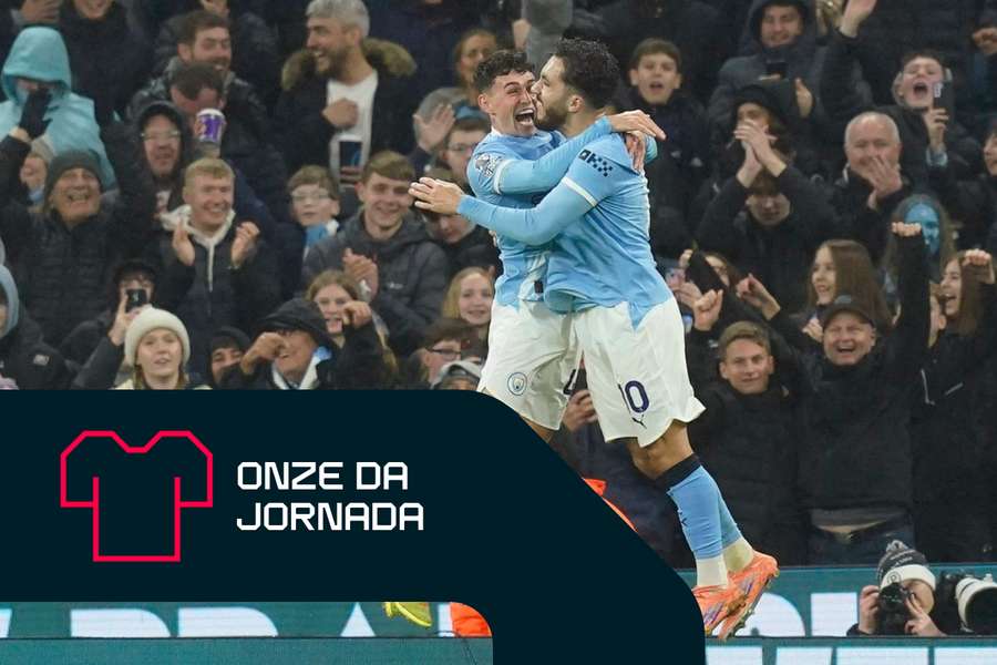 Foden (à esq.) e Cherki festejam para o Man City Foden (à esq.) e Cherki festejam para o Man City