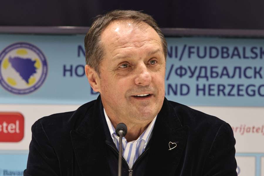 Faruk Hadzibegic teve uma curta passagem pela seleção bósnia em 1999