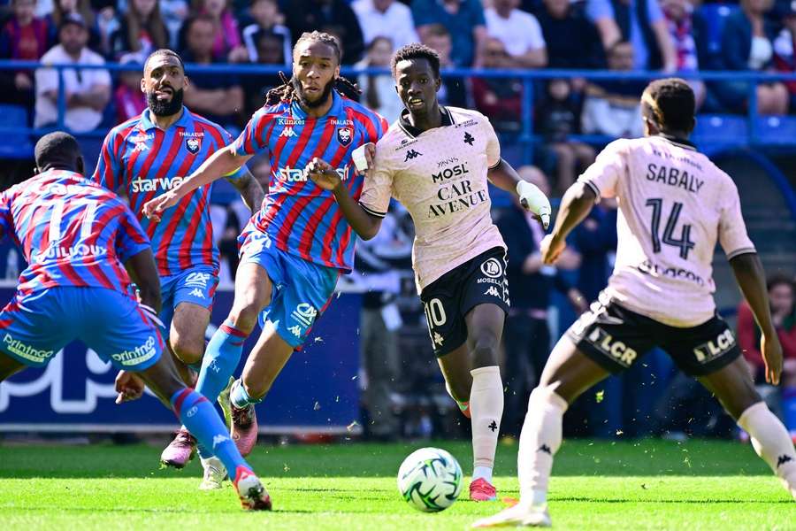 Objectifs opposés pour Metz et Caen