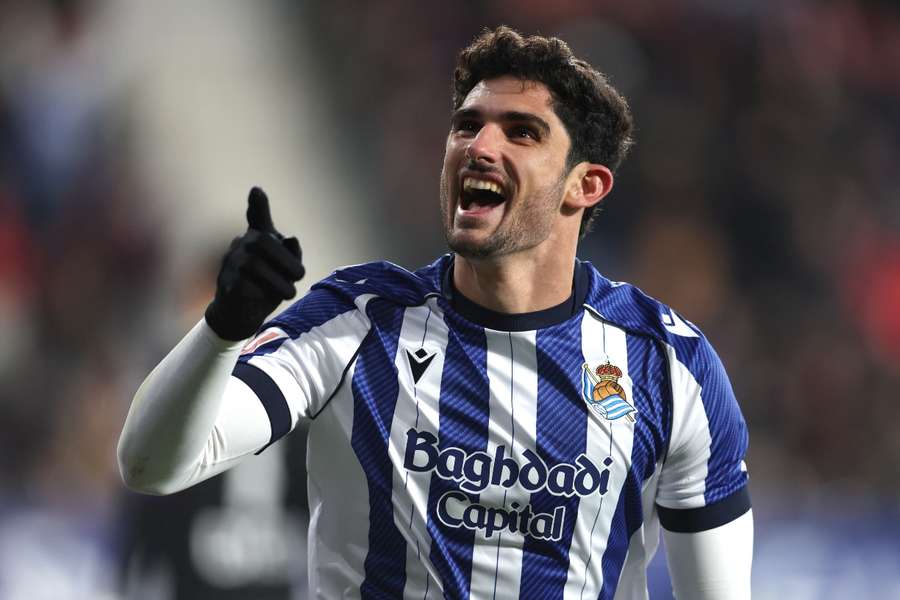 La Real se transforma en la segunda parte y remonta ante Osasuna (1-2)