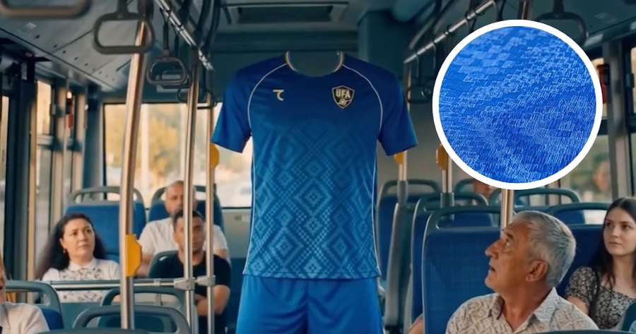 La maglia away